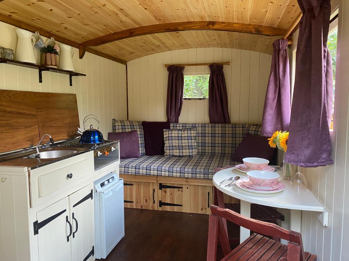 The Shepherd's Hut - Wild Escapes Wrenbury Off Grid Glamping - Ages 12 And Over *